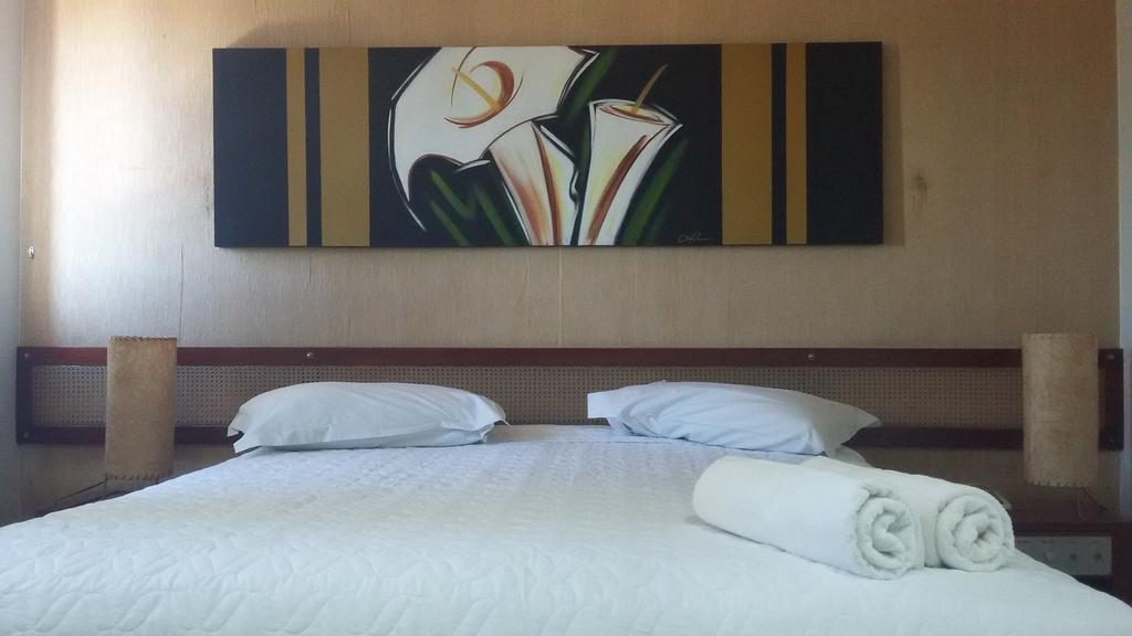 Hotel Monte Rey Montes Claros Exterior photo